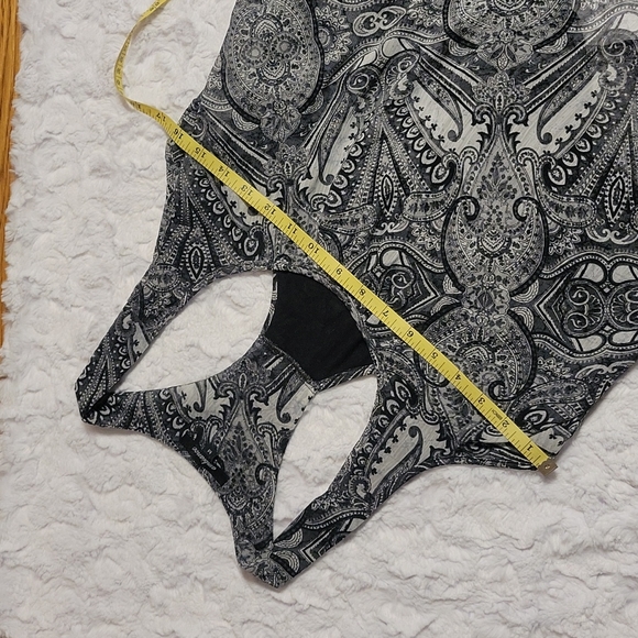 Ambiance Black Paisley Chiffon Tank Top, Women's Medium, Excellent Condi… - Picture 3 of 6